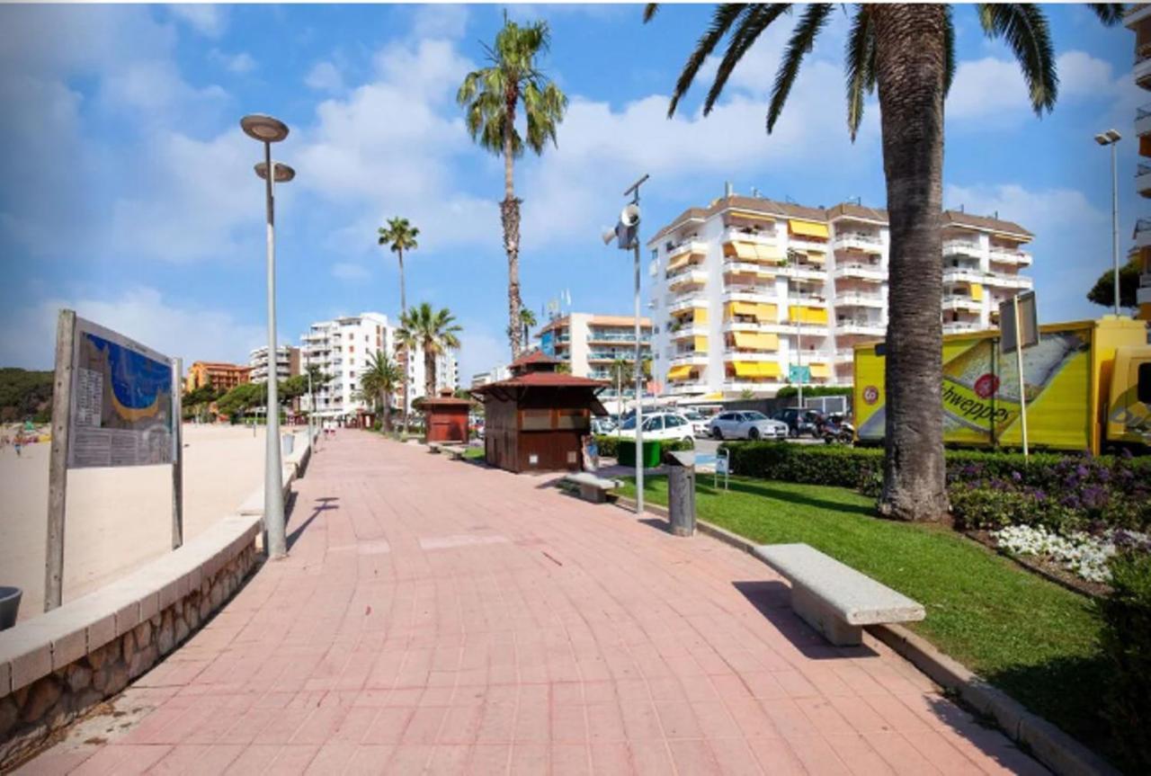 One Bedroom Flat In Fenals Lloret De Mar For 4 People Экстерьер фото