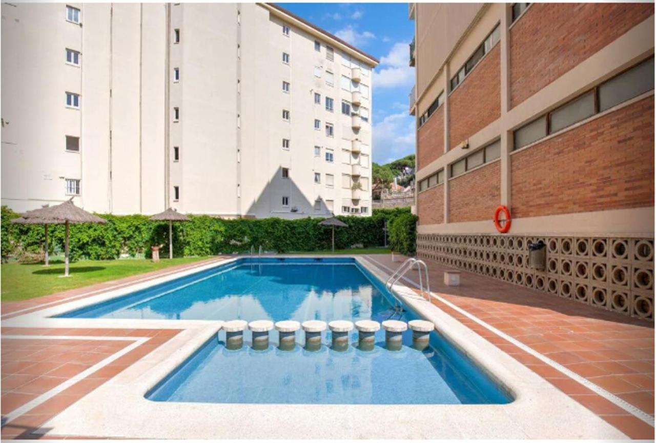 One Bedroom Flat In Fenals Lloret De Mar For 4 People Экстерьер фото