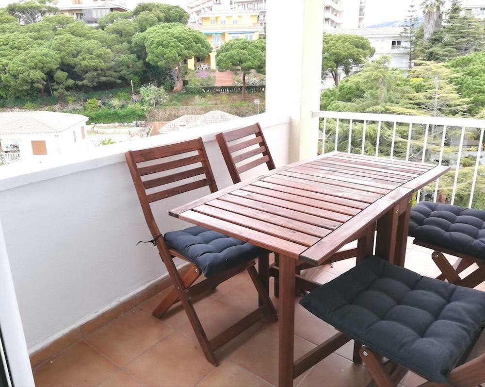 One Bedroom Flat In Fenals Lloret De Mar For 4 People Экстерьер фото